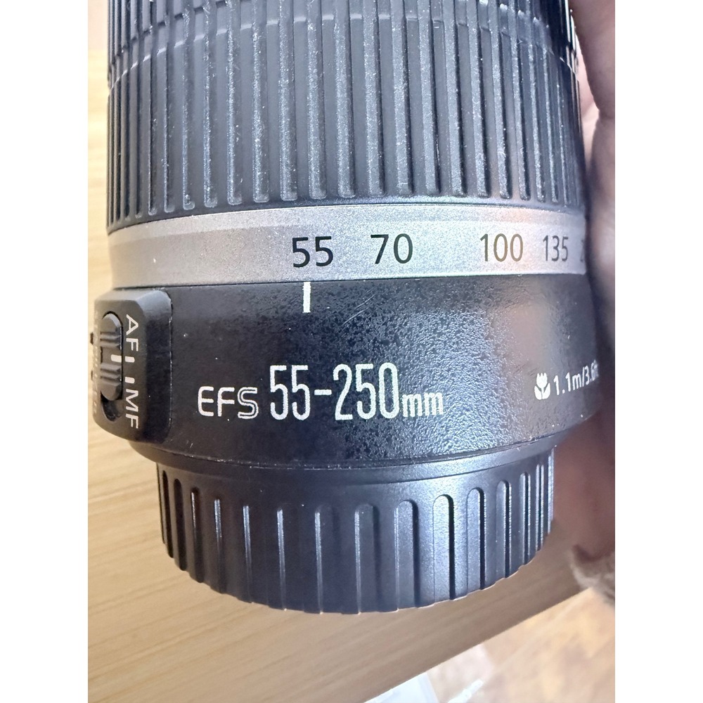 Canon Zoom Lens EF-S 55-250mm f/4-5.6 IS Black DSLR Camera Image Stabilizer 58mm